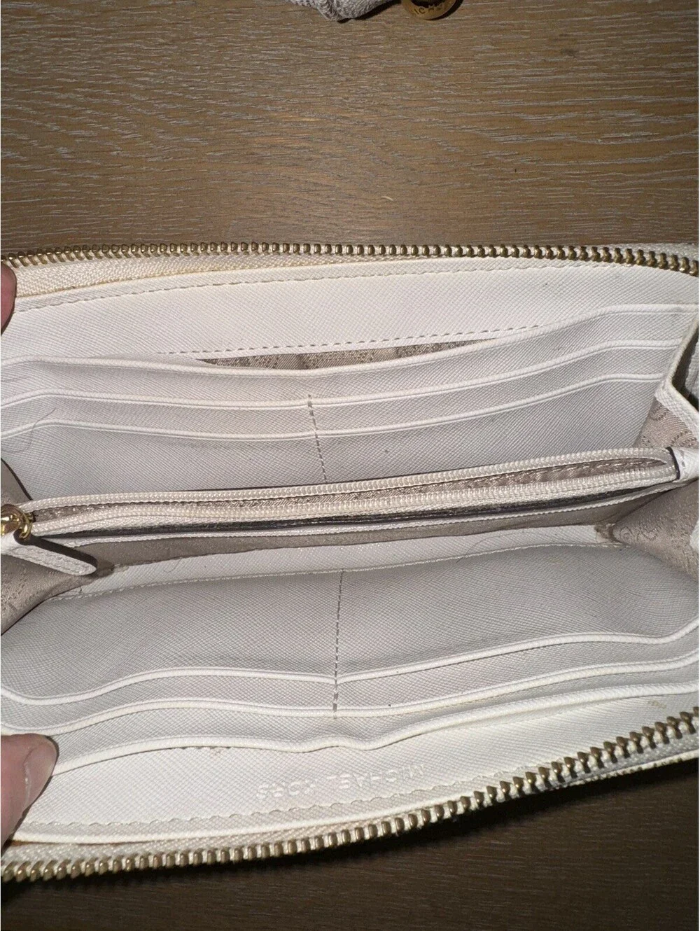 Michael Kors Signature Jet Set Tote in Vanilla w/ Matching Zipper Wallet Pouch